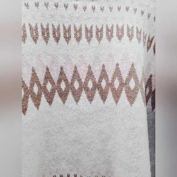 Song Of Style By Amee Song Women's Cream and Brown Patterned Sweater. Size S - Picture 5 of 6